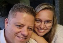 Casal celebra 30 anos sem perder o romantismo