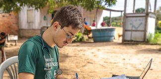 Estudante será o 3º brasileiro a receber prêmio internacional de medicina