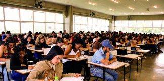 Vestibulares oferecem vagas em três instituições da região